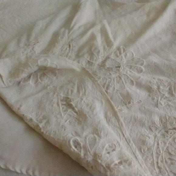 CHICO'S  Cream  embroidered lined skirt   Size 3 - Picture 4 of 5